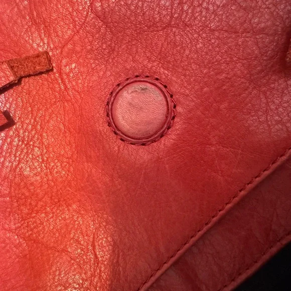 Joelle Hawkens Red Fringe Leather Shoulder Bag - Picture 7 of 8